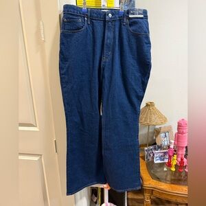 NWT A&F Vintage High Rise Flare 12 Short